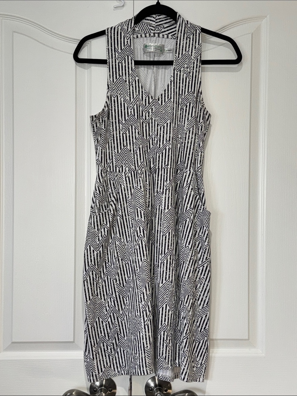 Aventura Lachlan Organic Cotton Geometric Print V-Neck Dress Pockets